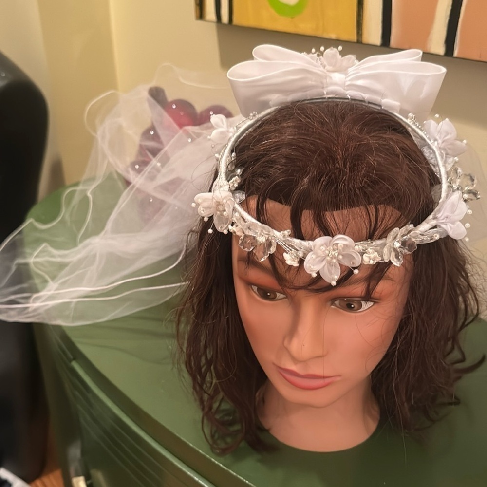 Bridal veil   White with glass flowers
